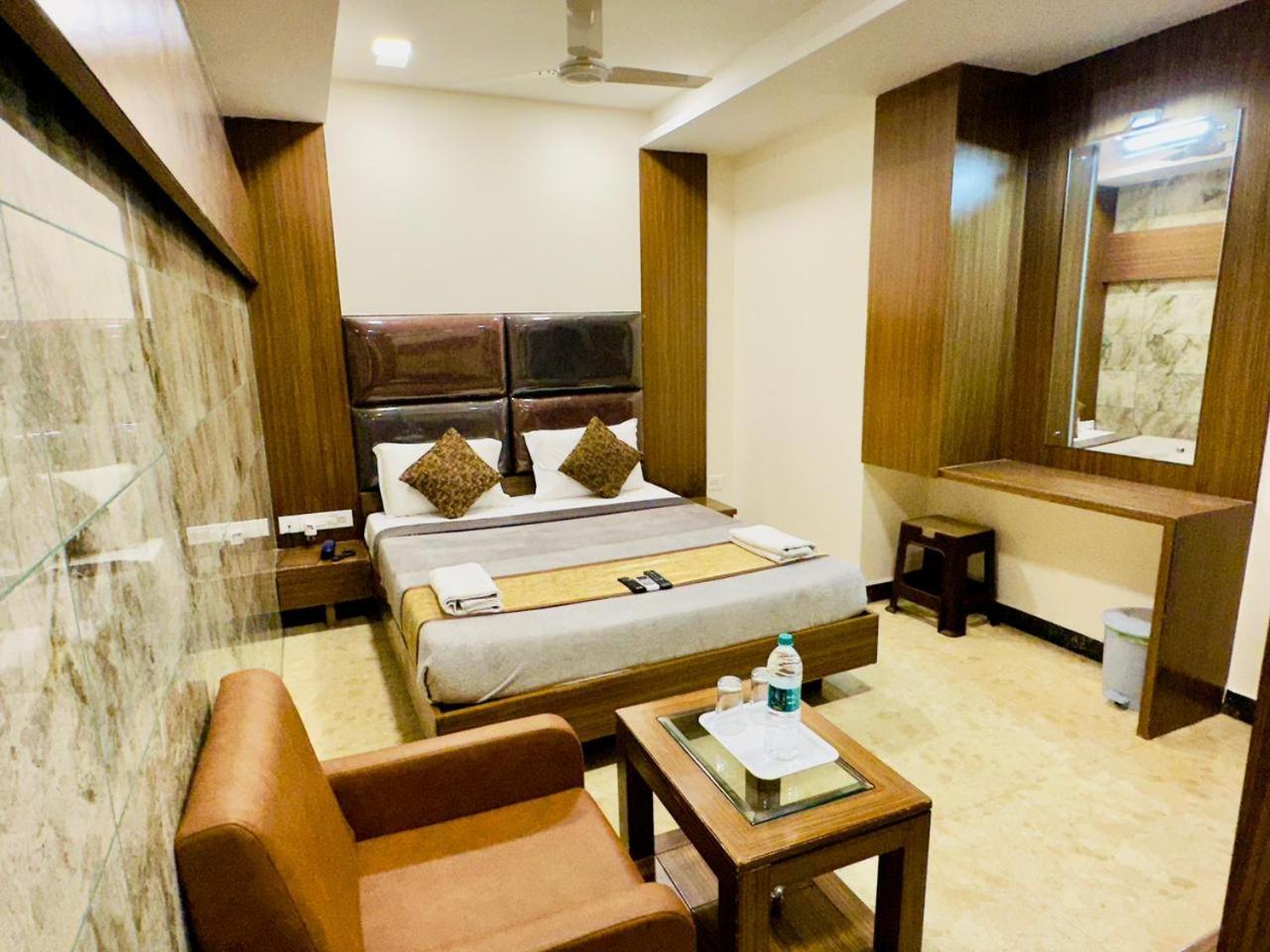 Sheraton Grande At Puratchi Thalaivar Dr Mgr Central Railway Station Chennai Esterno foto